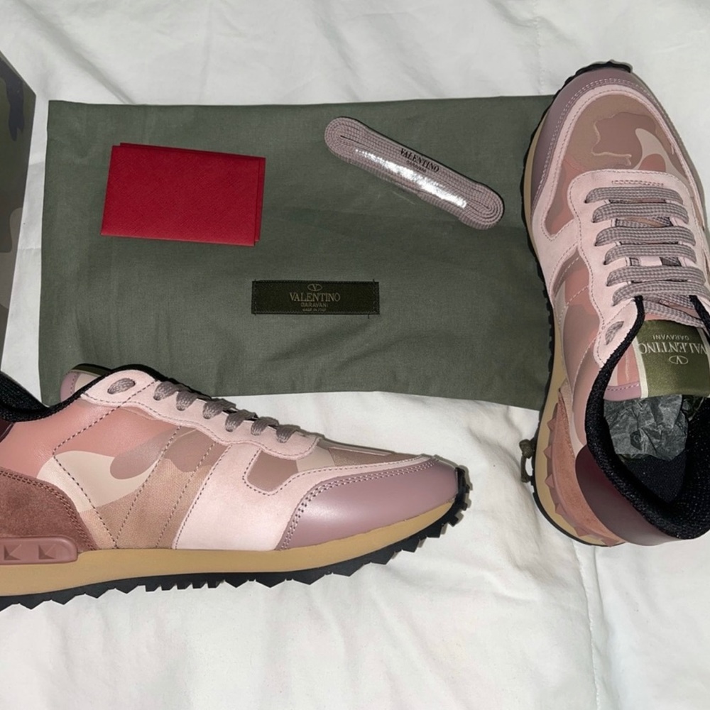 Valentino Garavani - Picture 3 of 5